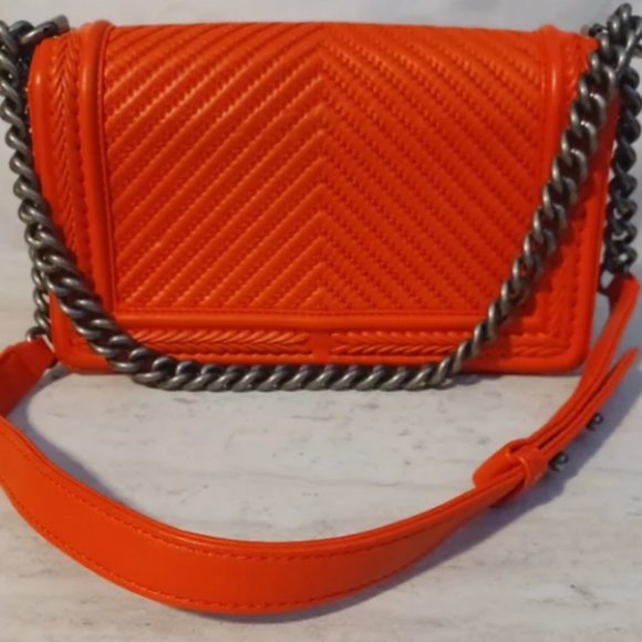 Authentic Chanel Boy Handbag in beautiful Orange Color - very unusual! - Picture 3 of 16
